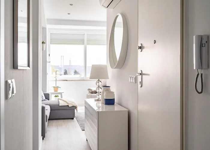 شقة Akicity Ajuda Curl *