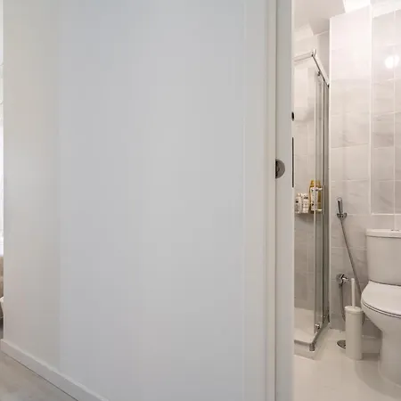 Akicity Ajuda Curl Lägenhet